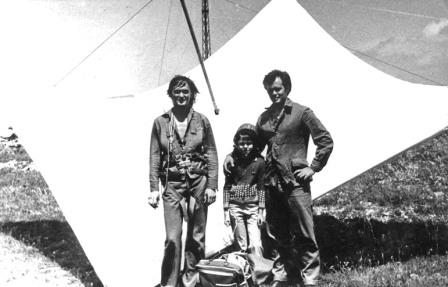 Петр Курзыкин, Юля, Тим в мае 1977 года на вершине Маркотхского хребта в поселке Гайдук